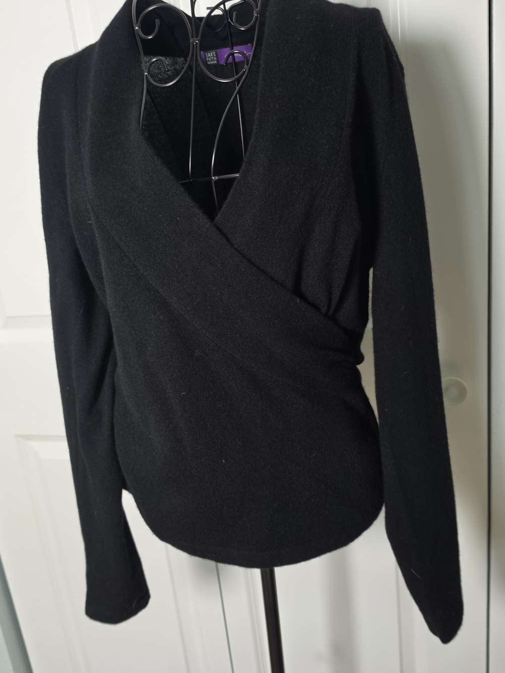 Saks Fifth Avenue Cashmere Black Wrap Surplice Sweater Size Large